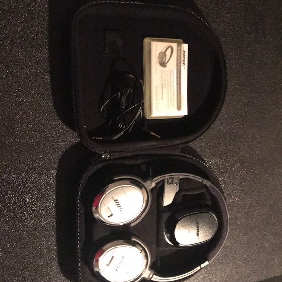 Bose headphones - Picture 3 of 3